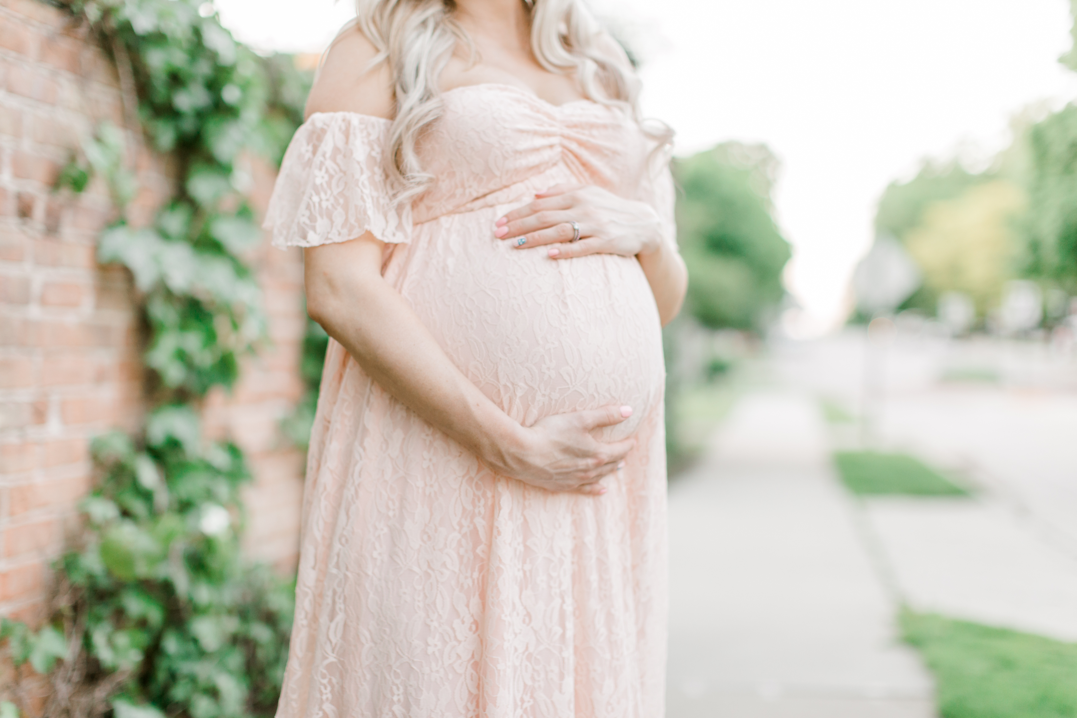 Luxury Wisconsin Maternity Photographer