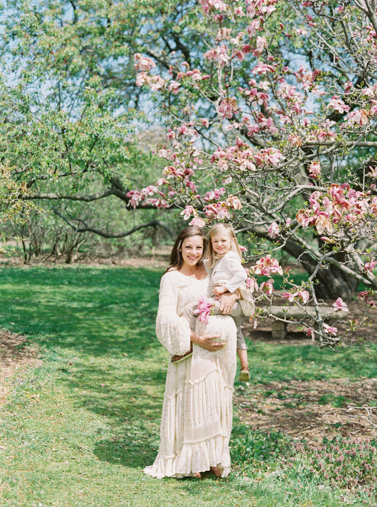 madison wi magnolia tree maternity session
